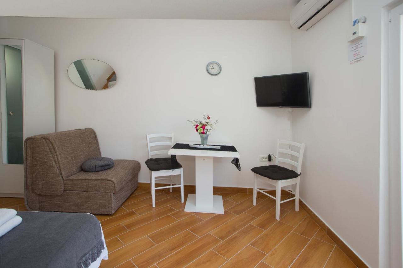 Guest House Kuseta سبليت المظهر الخارجي الصورة